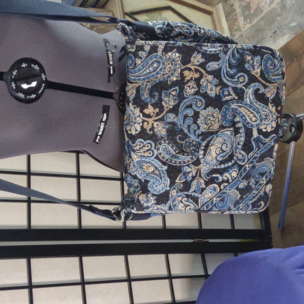 Vera Bradley floral bag 💕